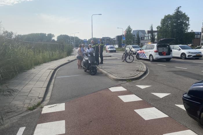 Oudere man gewond na val met scooter