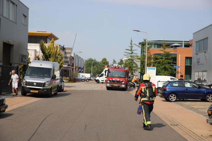 Onderzoek naar brandgerucht in bedrijfspand