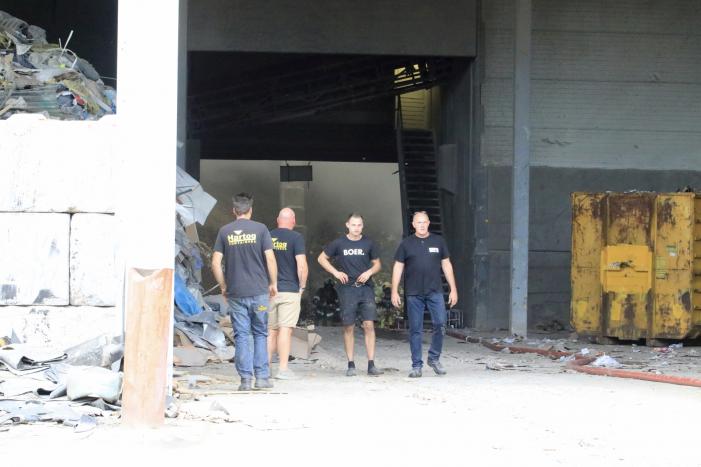 Grote brand bij Hartog Containers