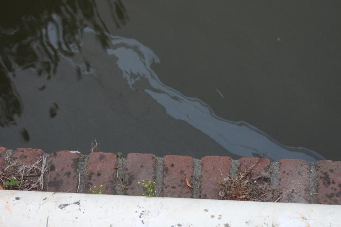 Olielekkage bij plezierjacht