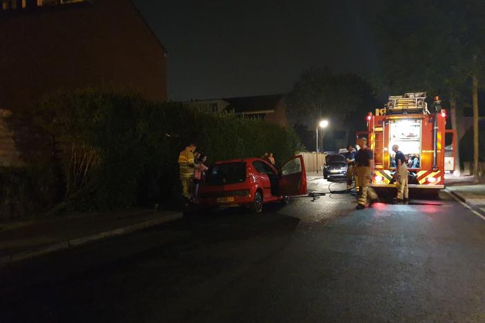 Auto brandt uit
