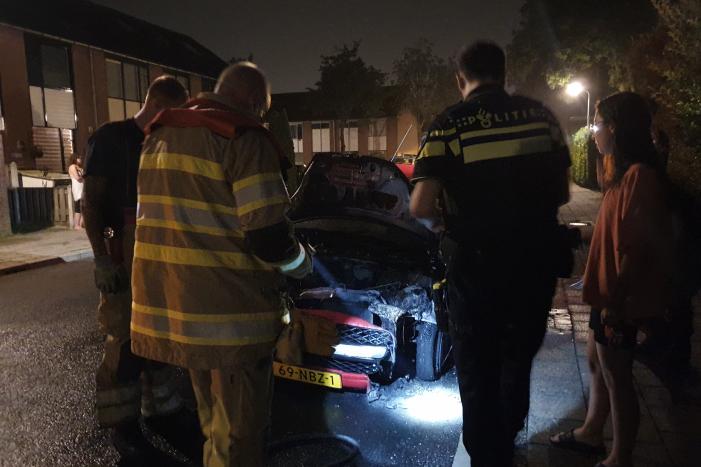 Auto brandt uit