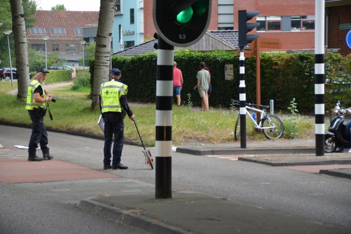 Mountainbiker gewond na aanrijding met auto