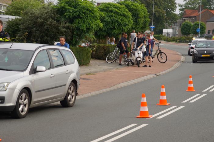 Wielrenner gewond bij kop-staartbotsing