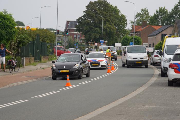 Wielrenner gewond bij kop-staartbotsing