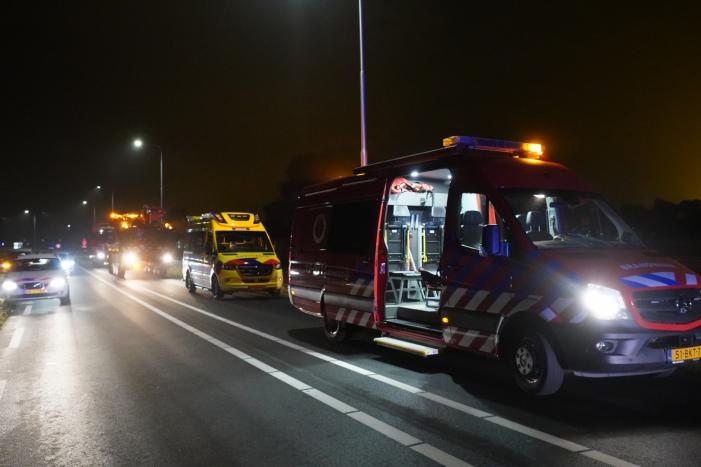 Bestuurder overleden nadat auto te water is geraakt