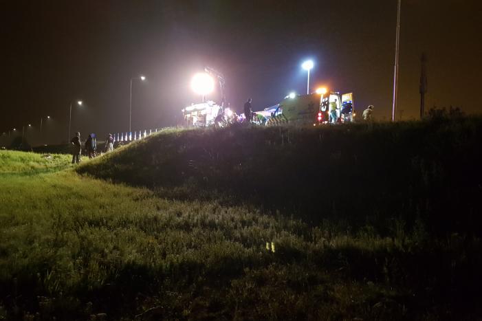 Bestuurder overleden nadat auto te water is geraakt