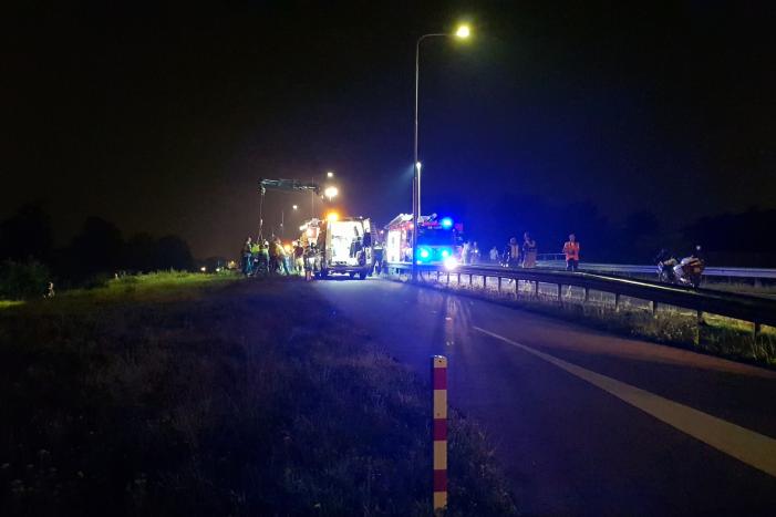 Bestuurder overleden nadat auto te water is geraakt