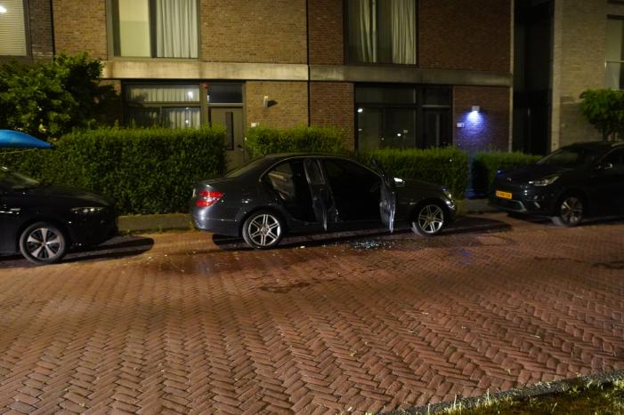 Auto in brand gestoken