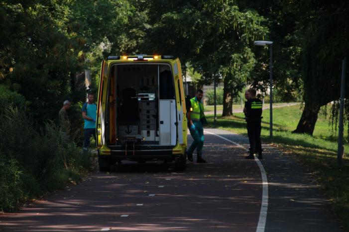 Agenten stabiliseren nek van slachtoffer