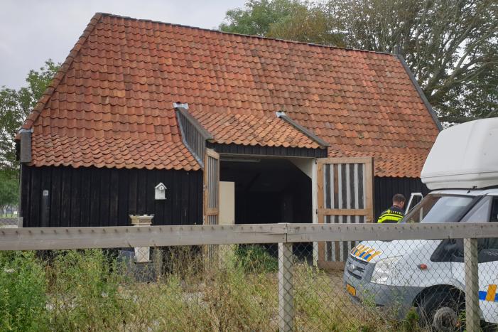 Hennepkwekerij aangetroffen en ontmanteld