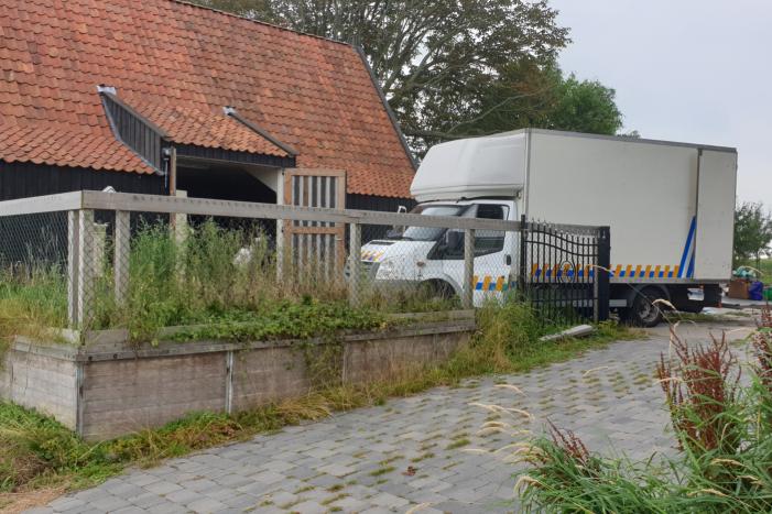 Hennepkwekerij aangetroffen en ontmanteld