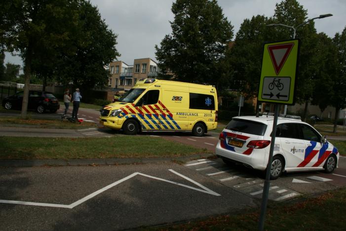 Fietser raakt gewond bij aanrijding met auto in Parkwijk
