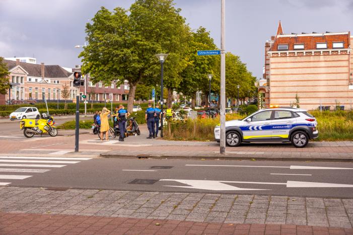 E-bikester gewond na botsing met brommerrijder