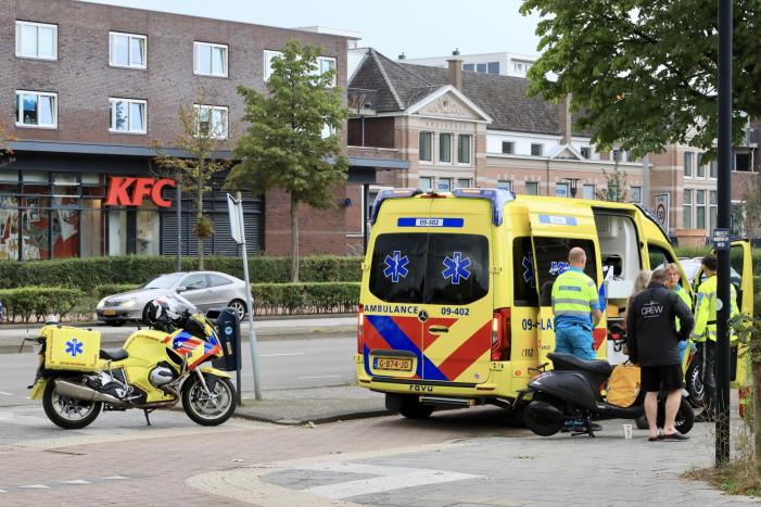 E-bikester gewond na botsing met brommerrijder