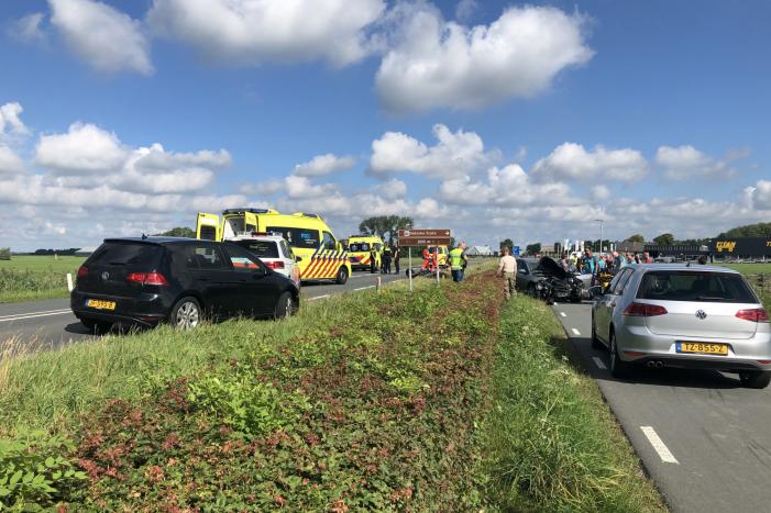 Motorrijder overleden bij frontale aanrijding met auto