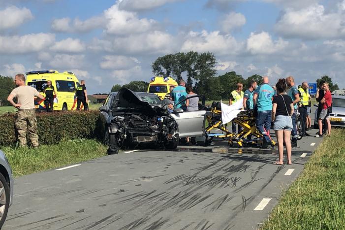 Motorrijder overleden bij frontale aanrijding met auto