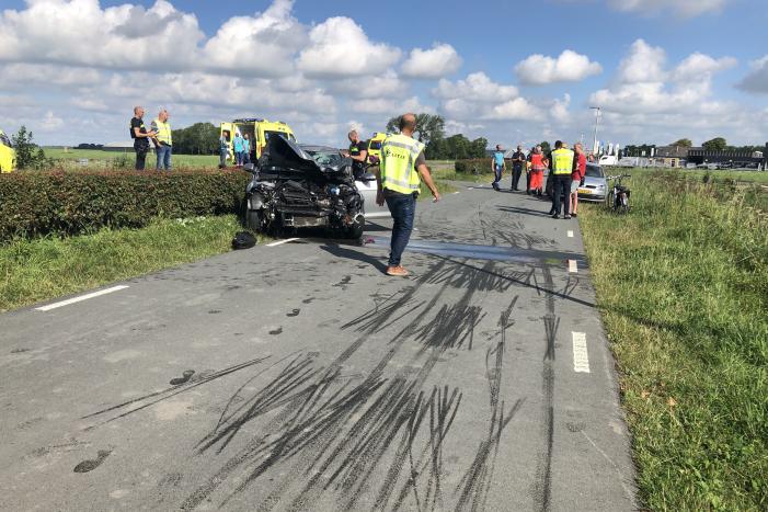Motorrijder overleden bij frontale aanrijding met auto