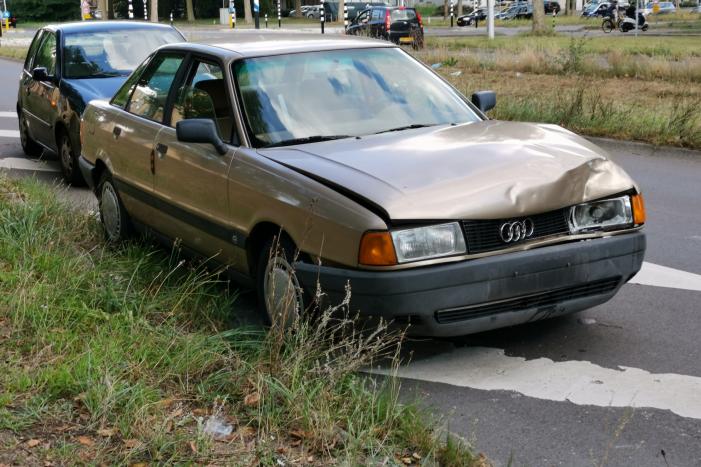 Botsing tijdens afslaan verkeer