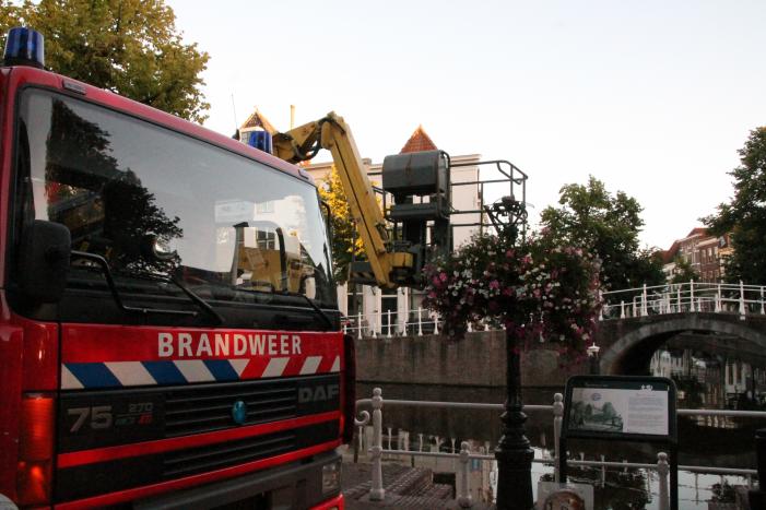 Hoogwerker zorgt voor schade
