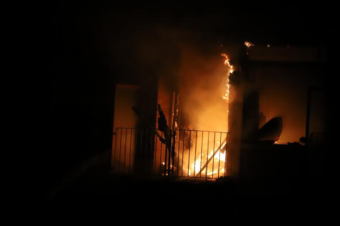 Uitslaande brand in leegstaande flat