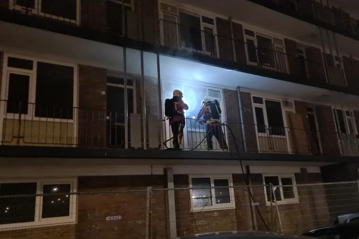 Uitslaande brand in leegstaande flat