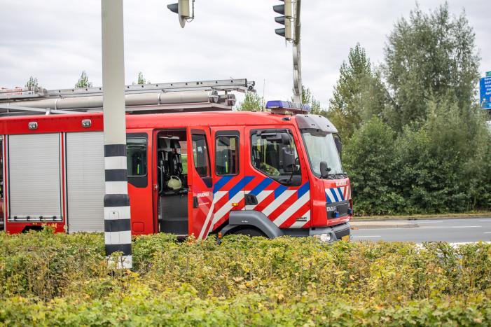 Flinke brand bij autobedrijf