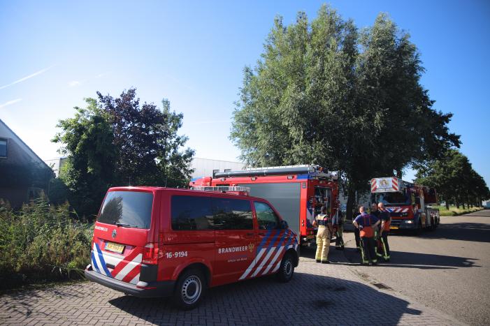 Schermdoek vat vlam in kwekerij Spekflowers