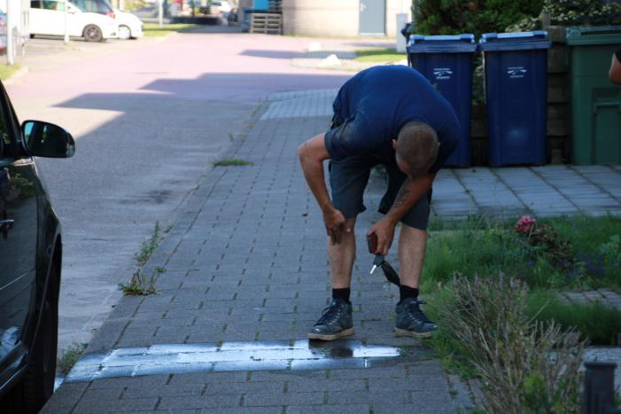 Waterlekkage ontstaan onder trottoir