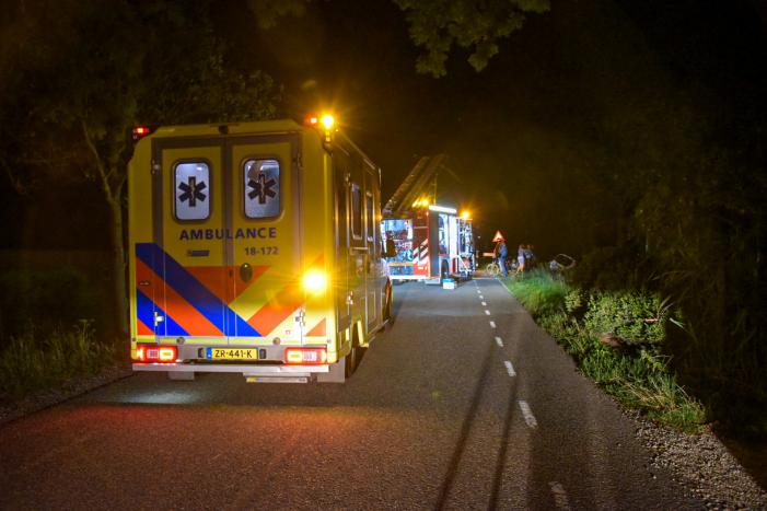 Ravage na botsing op geparkeerde personenauto's