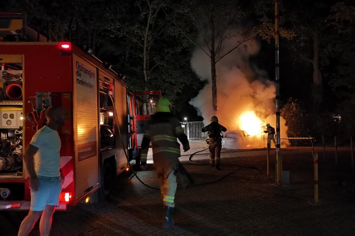 Gestolen auto volledig uitgebrand