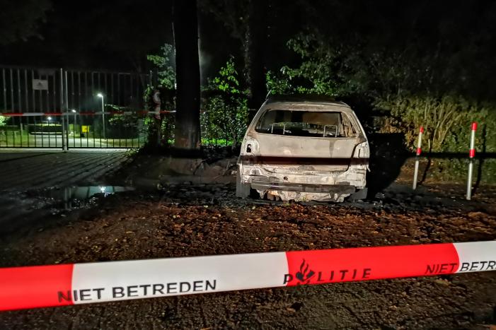 Gestolen auto volledig uitgebrand