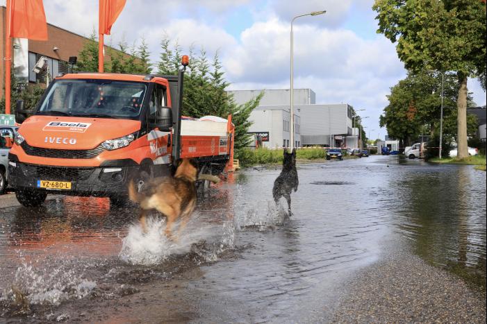 Waterpret na gesprongen waterleiding