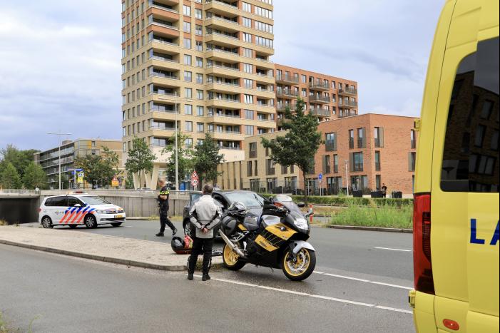 Motorrijders betrokken bij kop-staartbosting