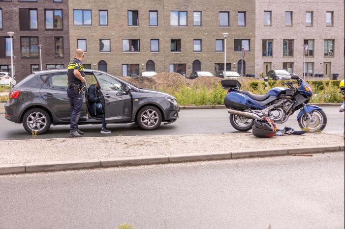 Motorrijders betrokken bij kop-staartbosting