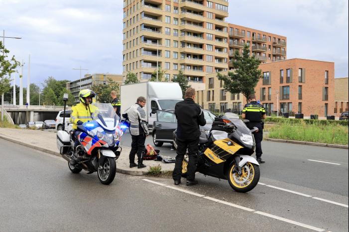 Motorrijders betrokken bij kop-staartbosting