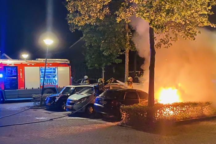 Auto verwoest door brand