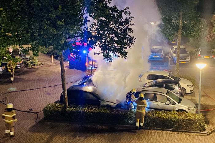 Auto verwoest door brand
