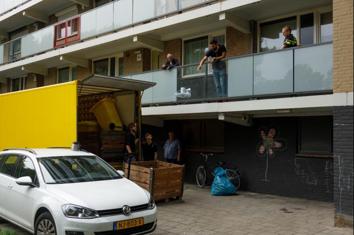 Hennepkwekerij aangetroffen in flatwoning