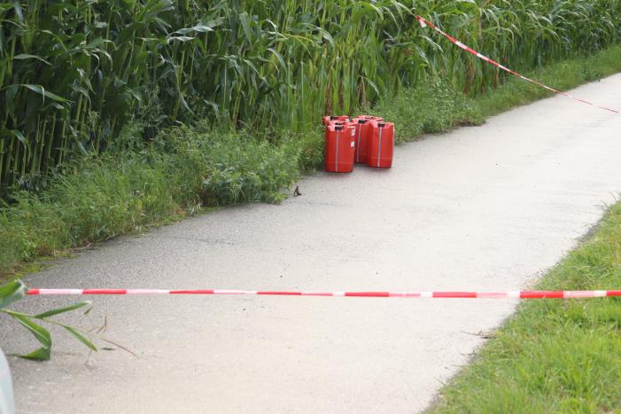 Vaten met mogelijk drugsafval aangetroffen