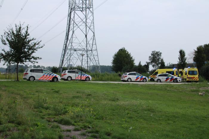 Traumahelikopter landt voor incident bij hoogspanningsmast