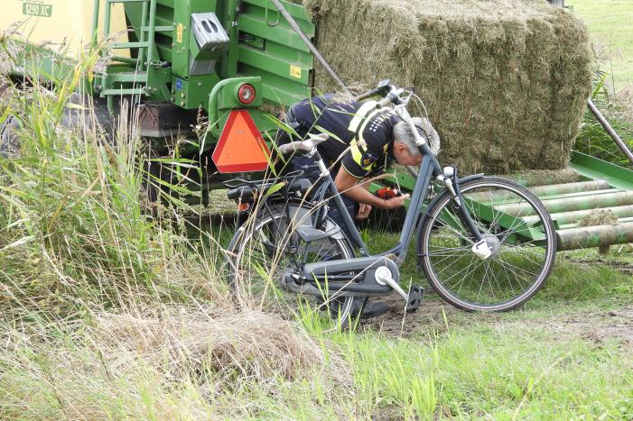 E-biker komt in botsing met grootpakpers