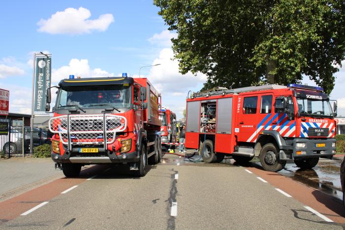Vrachtwagen volledig verwoest door brand