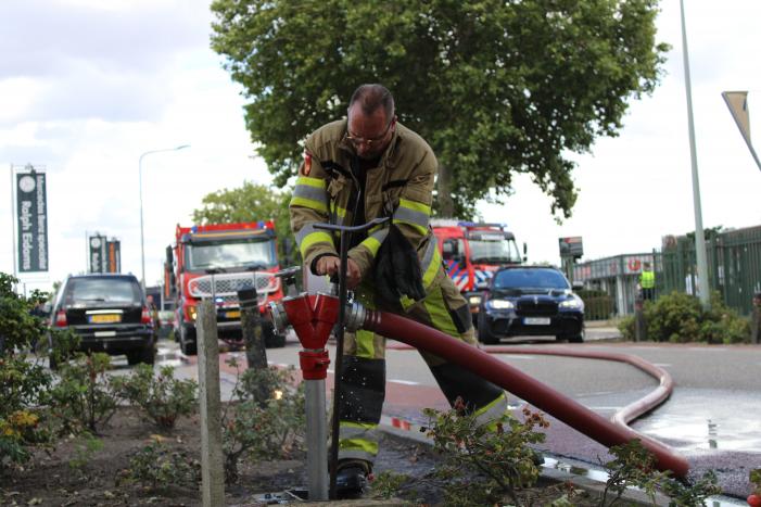 Vrachtwagen volledig verwoest door brand