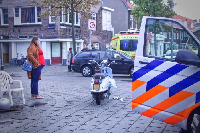 Scooterrijder gewond bij verkeersongeval met auto