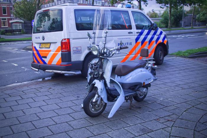 Scooterrijder gewond bij verkeersongeval met auto