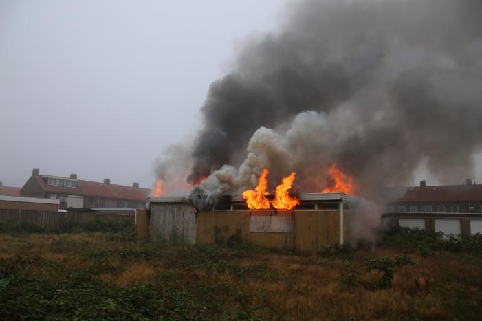 Uitslaande brand verwoest leegstaand pand