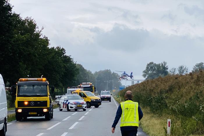 Twee zwaargewonden na frontale aanrijding