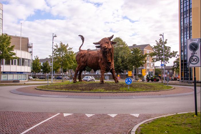 Mondkapje van De Stier afgetrokken