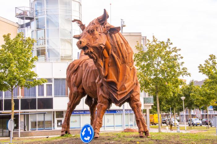 Mondkapje van De Stier afgetrokken